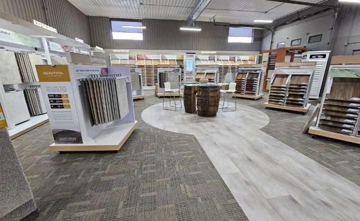 customers doing a flooring quiz to find the right floor for their home